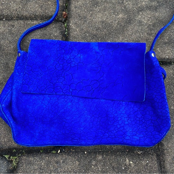 NWOT Tracey Tanner Blue Suede Kristina Crossbody Bag - Picture 4 of 5